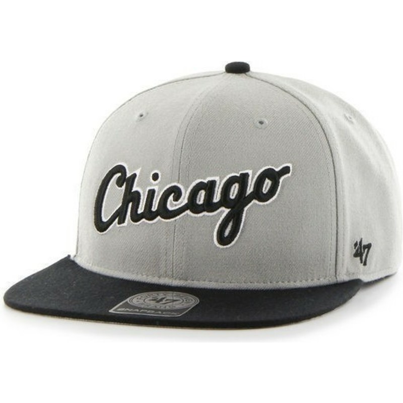 cappellino-visiera-piatta-grigio-snapback-con-logo-lettere-di-chicago-white-sox-mlb-di-47-brand